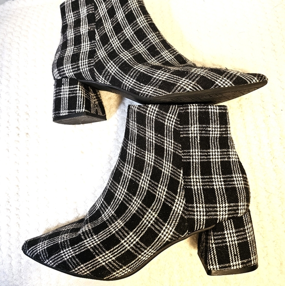 Alex Marie Plaid Heeled Booties 9M - Picture 7 of 8